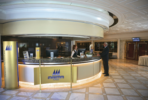 Rezeption des Maritim Hotel Königswinter