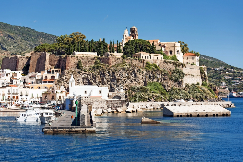 Hafen von Lipari